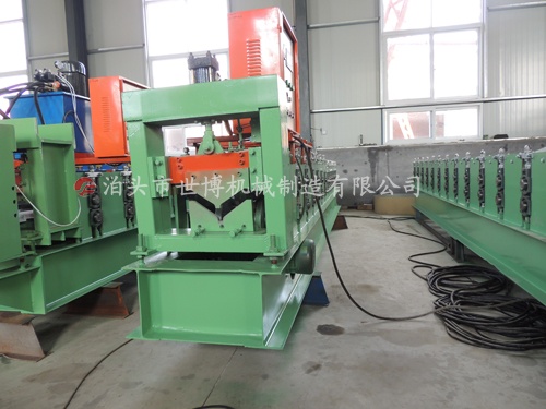 222型屋脊瓦彩鋼壓瓦機(jī)設(shè)備